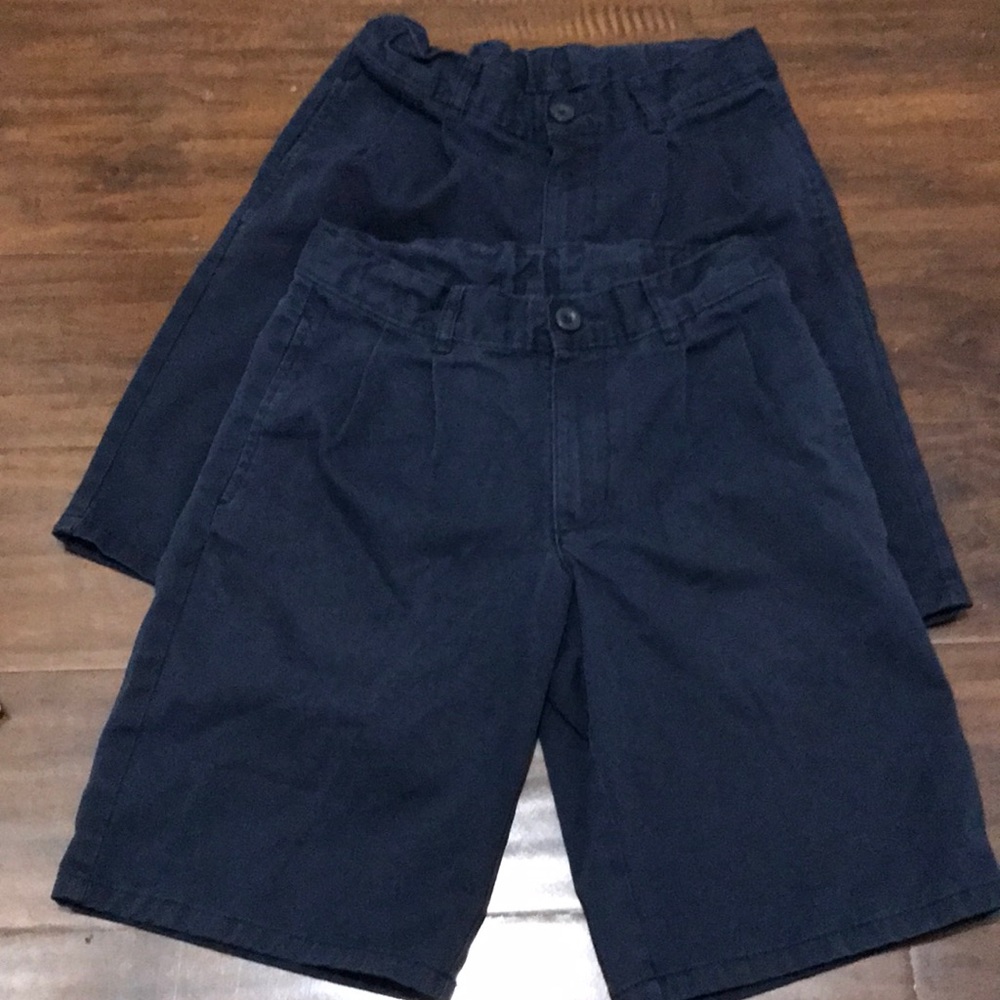 2 Boys cargo shorts